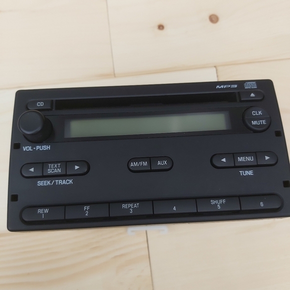 Ford Ranger 2007-2011 7L5T-18C869-AC single CD player MP3 radio AM/FM receiver - Picture 3 of 6